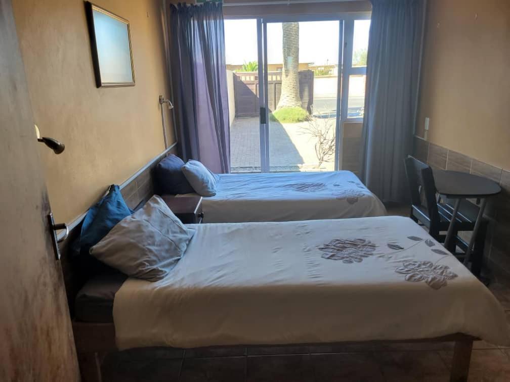 Skippers Backpackers Cc Walvis Bay Dış mekan fotoğraf