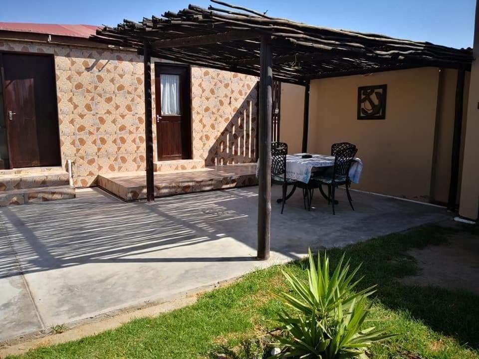 Skippers Backpackers Cc Walvis Bay Dış mekan fotoğraf