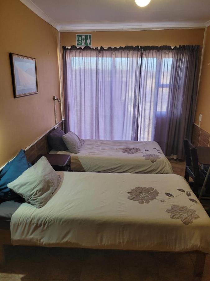 Skippers Backpackers Cc Walvis Bay Dış mekan fotoğraf
